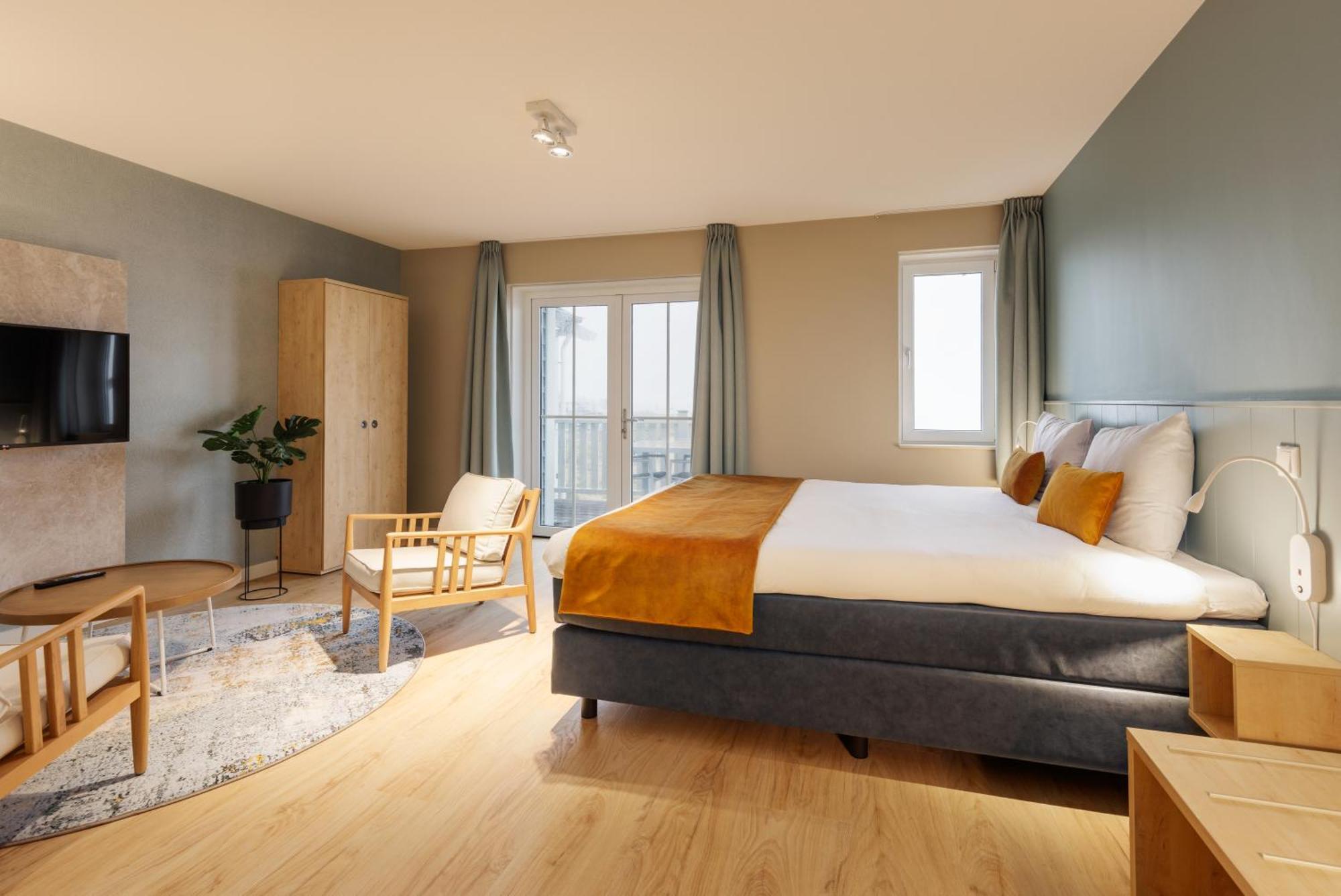 Beachhotel Cape Helius Хеллевутслёйс Экстерьер фото